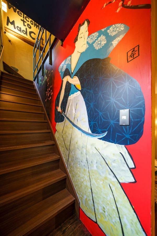 Mad Cat Hostel Osaka&Bar Exterior foto